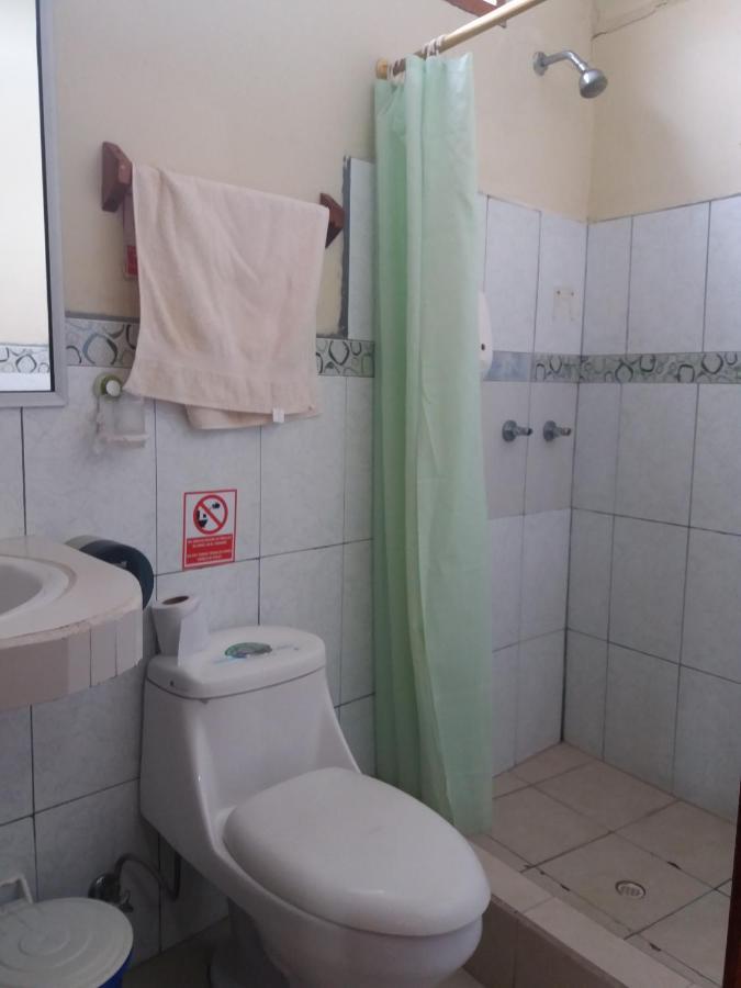 Hostal Miconia Puerto Ayora  Luaran gambar