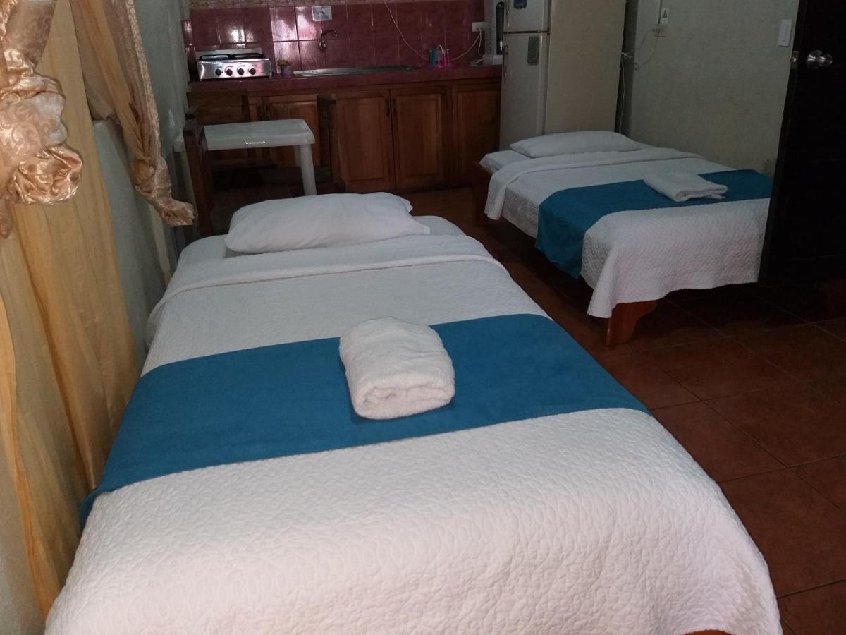 Hostal Miconia Puerto Ayora  Luaran gambar