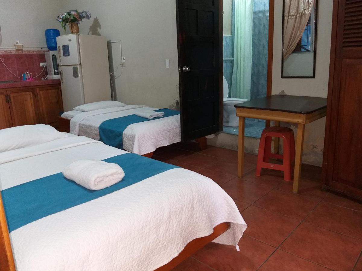 Hostal Miconia Puerto Ayora  Luaran gambar