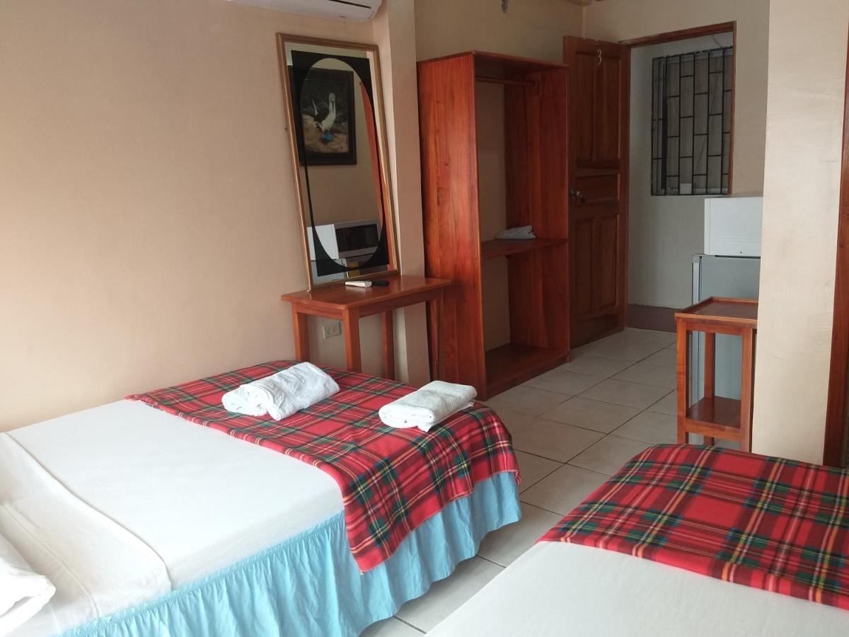 Hostal Miconia Puerto Ayora  Luaran gambar
