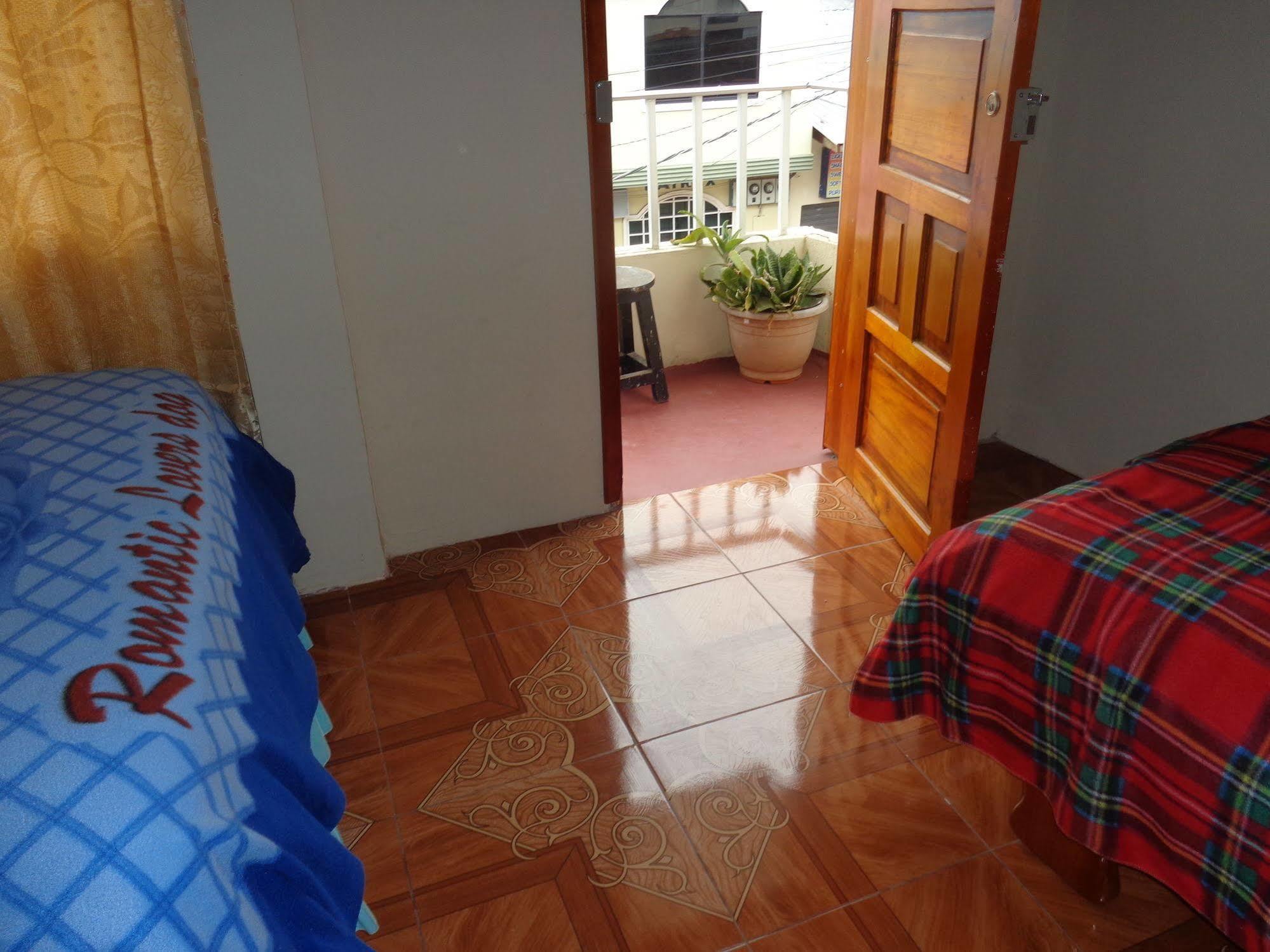 Hostal Miconia Puerto Ayora  Luaran gambar
