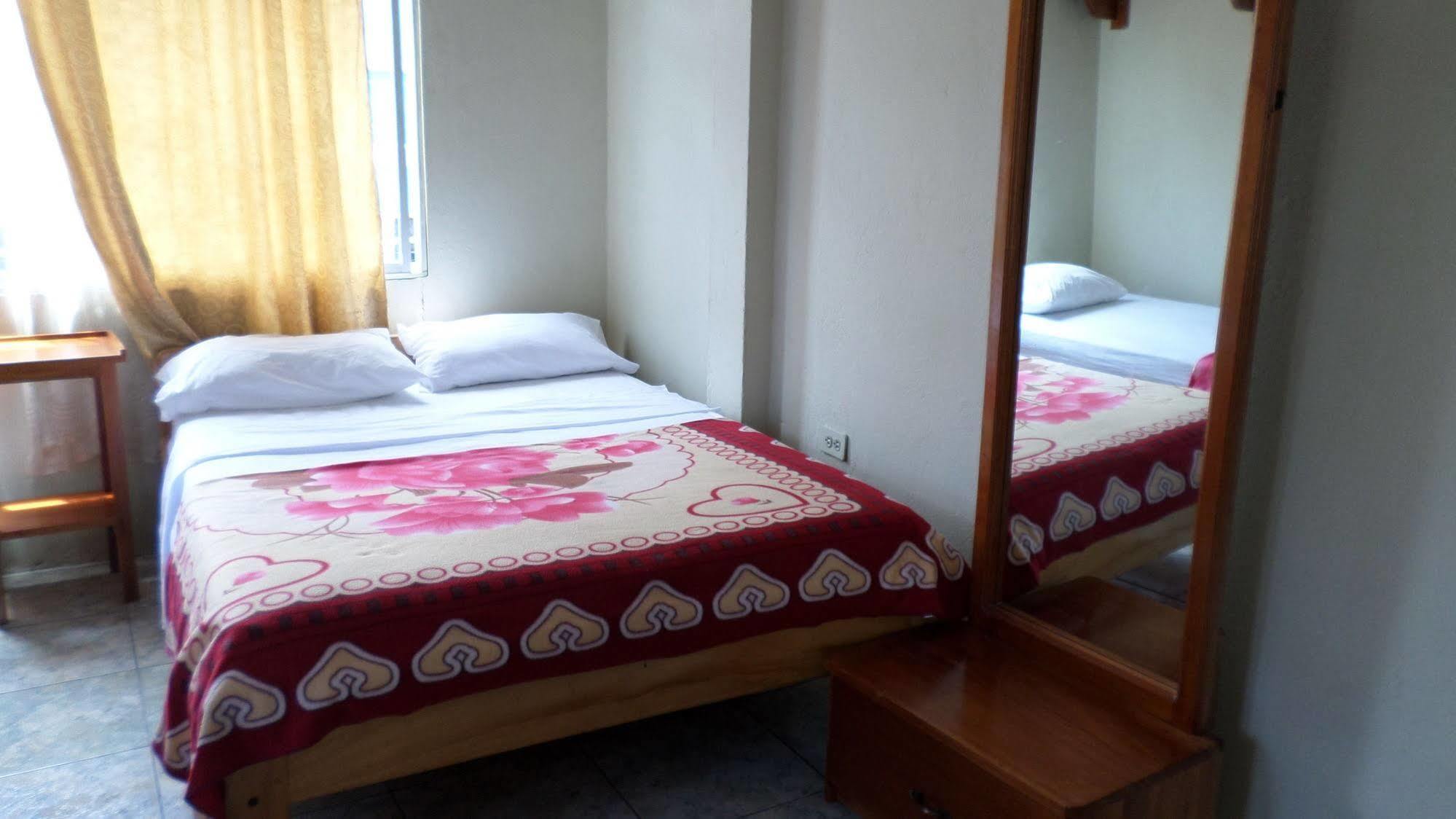 Hostal Miconia Puerto Ayora  Luaran gambar