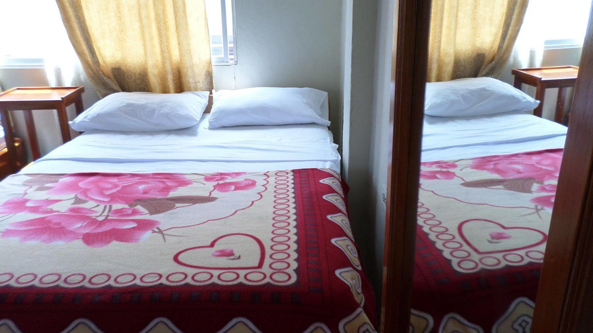 Hostal Miconia Puerto Ayora  Luaran gambar